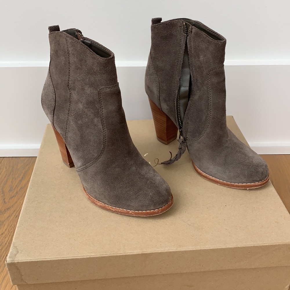 Joie Dalton Booties View 2